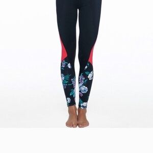 Body Glove Leggings Black W/Floral Size XL NWT